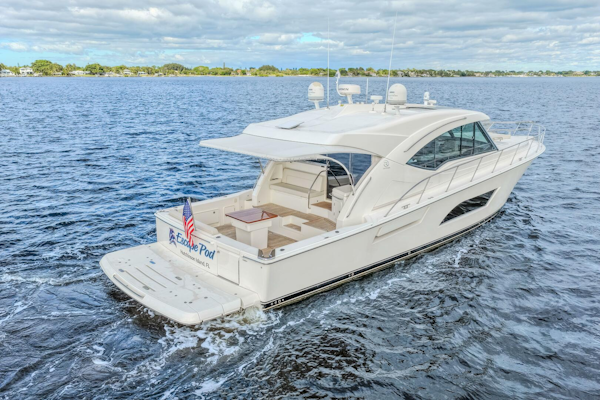 Riviera-565 SUV 2015-Escape Pod Stuart -Florida-United States-5856768