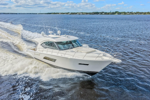 Riviera-565 SUV 2015-Escape Pod Stuart -Florida-United States-5856781