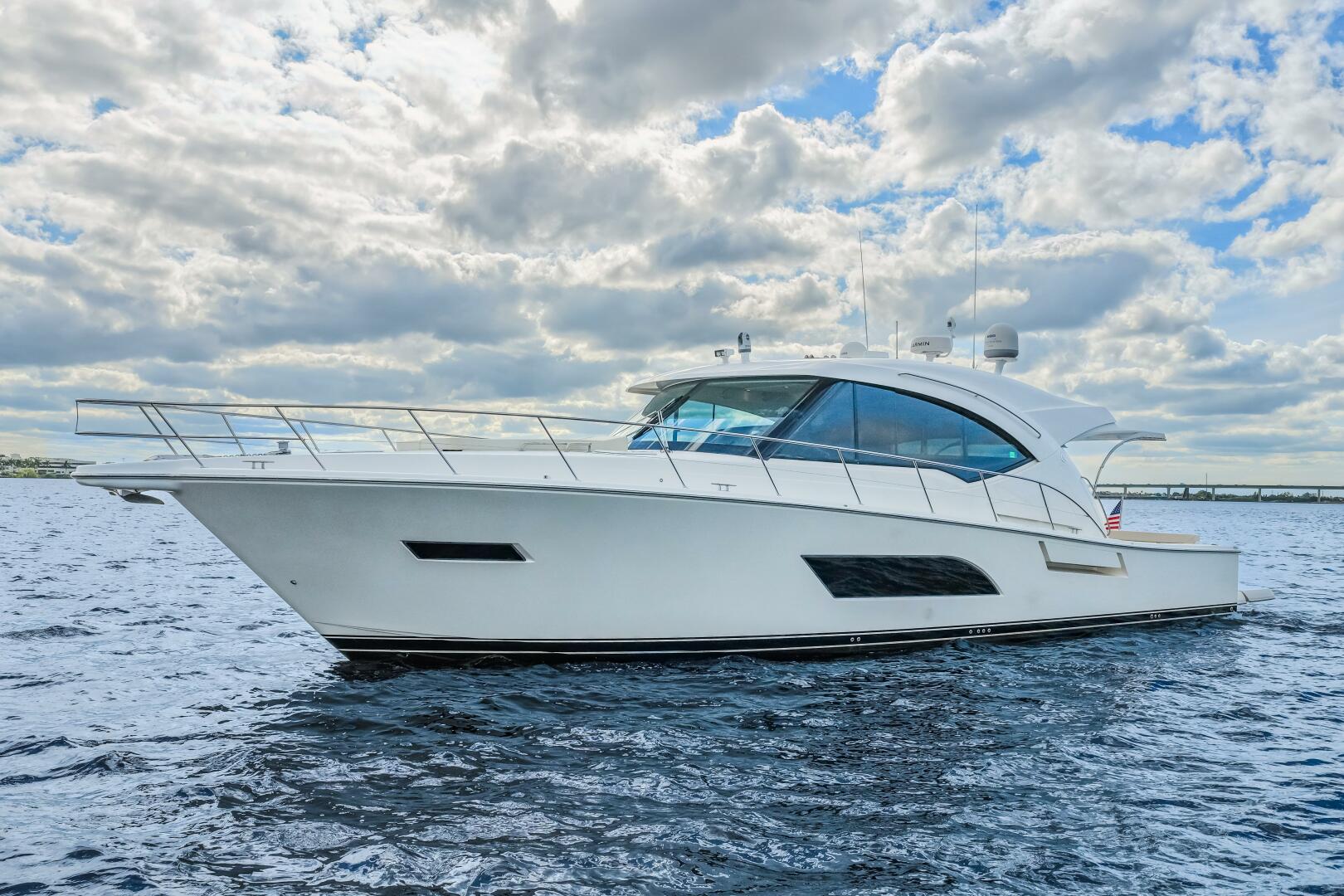 Riviera-565 SUV 2015-Escape Pod Stuart -Florida-United States-5856777 | Thumbnail