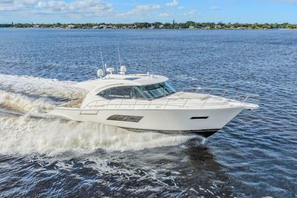 Riviera-565 SUV 2015-Escape Pod Stuart -Florida-United States-5856780