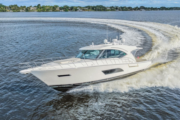 Riviera-565 SUV 2015-Escape Pod Stuart -Florida-United States-5856788