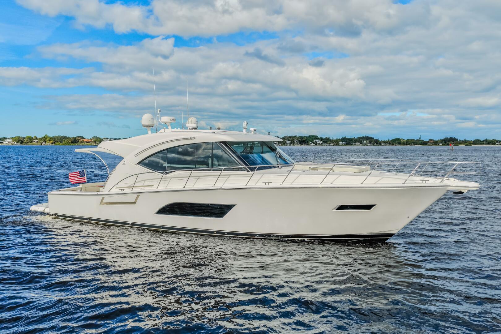 Riviera-565 SUV 2015-Escape Pod Stuart -Florida-United States-5856759 | Thumbnail