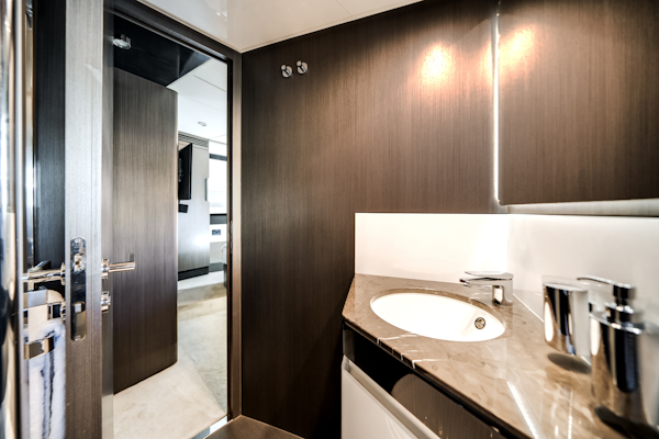 Azimut-S7 2022 -Pompano Beach-Florida-United States-5857220