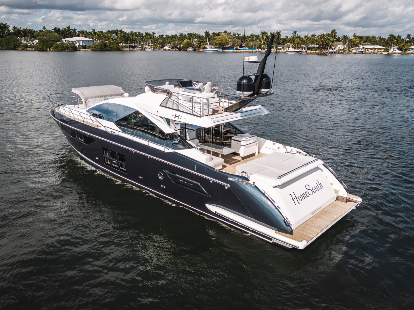 Azimut-S7 2022 -Pompano Beach-Florida-United States-5857268 | Thumbnail