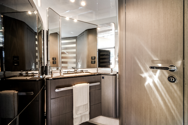 Azimut-S7 2022 -Pompano Beach-Florida-United States-5857230