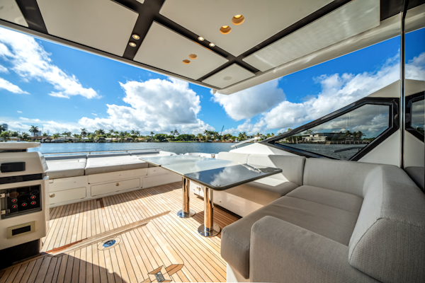 Azimut-S7 2022 -Pompano Beach-Florida-United States-5857252