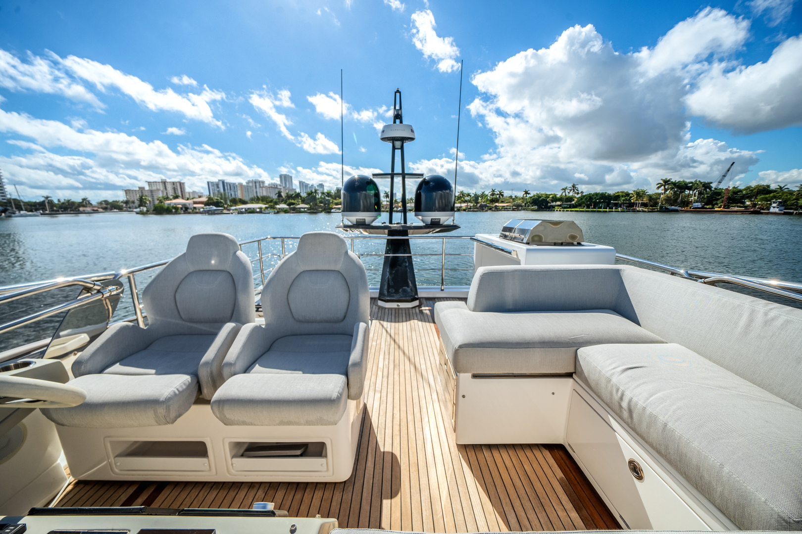 Azimut-S7 2022 -Pompano Beach-Florida-United States-5857263 | Thumbnail