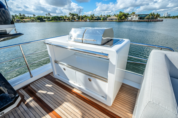 Azimut-S7 2022 -Pompano Beach-Florida-United States-5857265