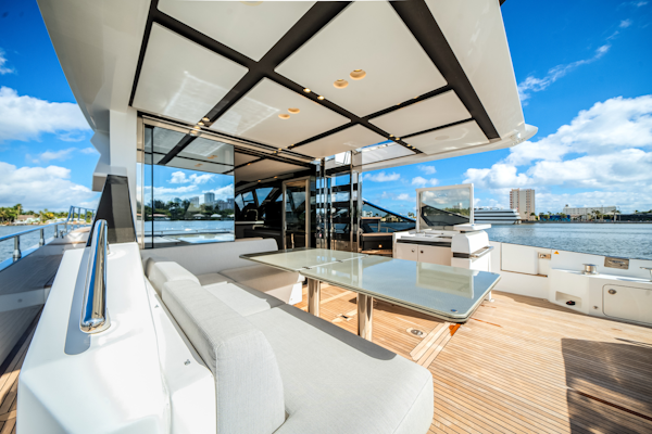 Azimut-S7 2022 -Pompano Beach-Florida-United States-5857255