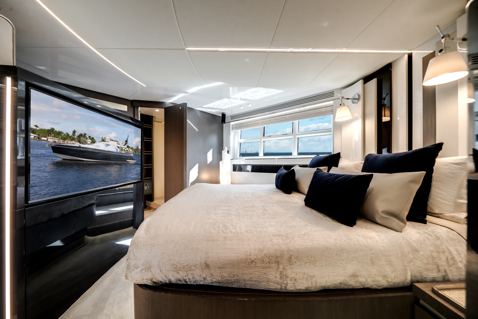 Azimut-S7 2022 -Pompano Beach-Florida-United States-5857226 | Thumbnail