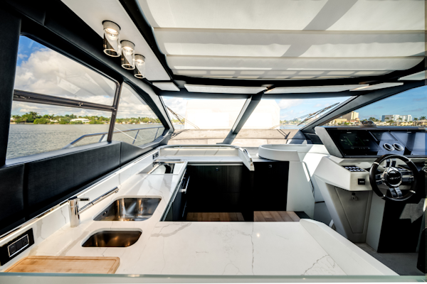 Azimut-S7 2022 -Pompano Beach-Florida-United States-5857248