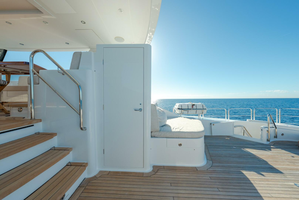 Westport-Raised Pilothouse 2018-SERENITY Port Washington-New York-United States-Aft Deck-5877597