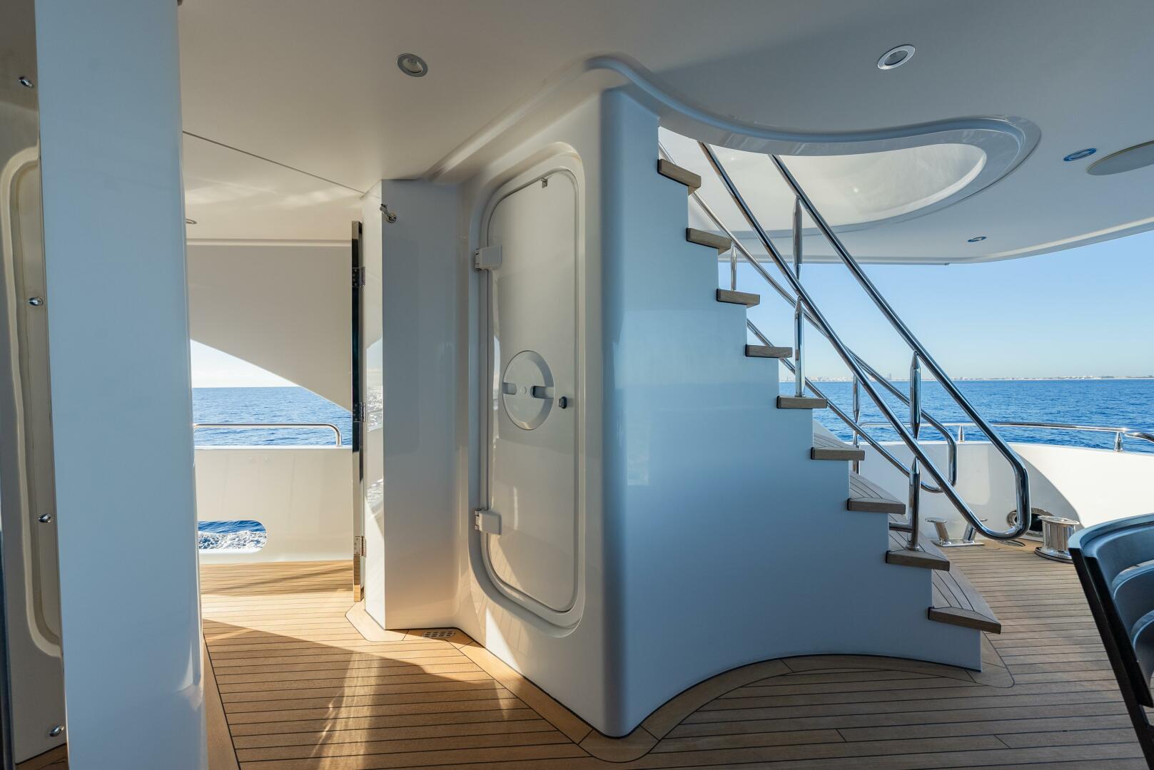 Westport-Raised Pilothouse 2018-SERENITY Port Washington-New York-United States-Aft Deck-5877608 | Thumbnail