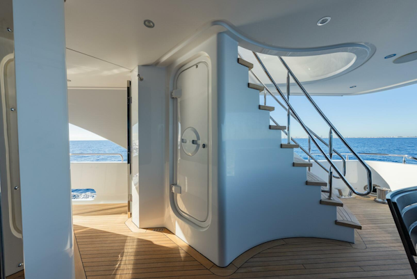 Westport-Raised Pilothouse 2018-SERENITY Port Washington-New York-United States-Aft Deck-5877608