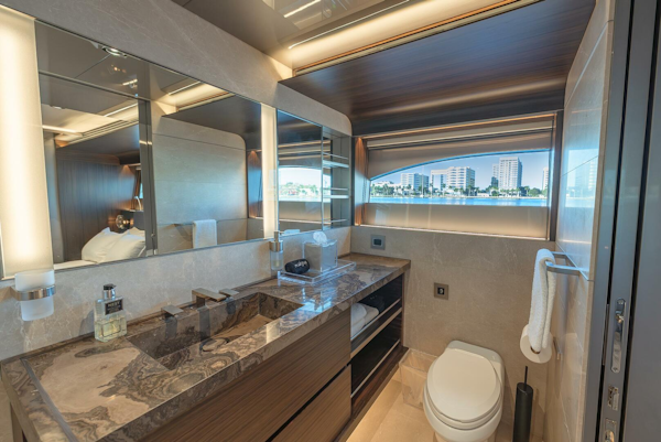 Westport-Raised Pilothouse 2018-SERENITY Port Washington-New York-United States-Guest Ensuite-5877581