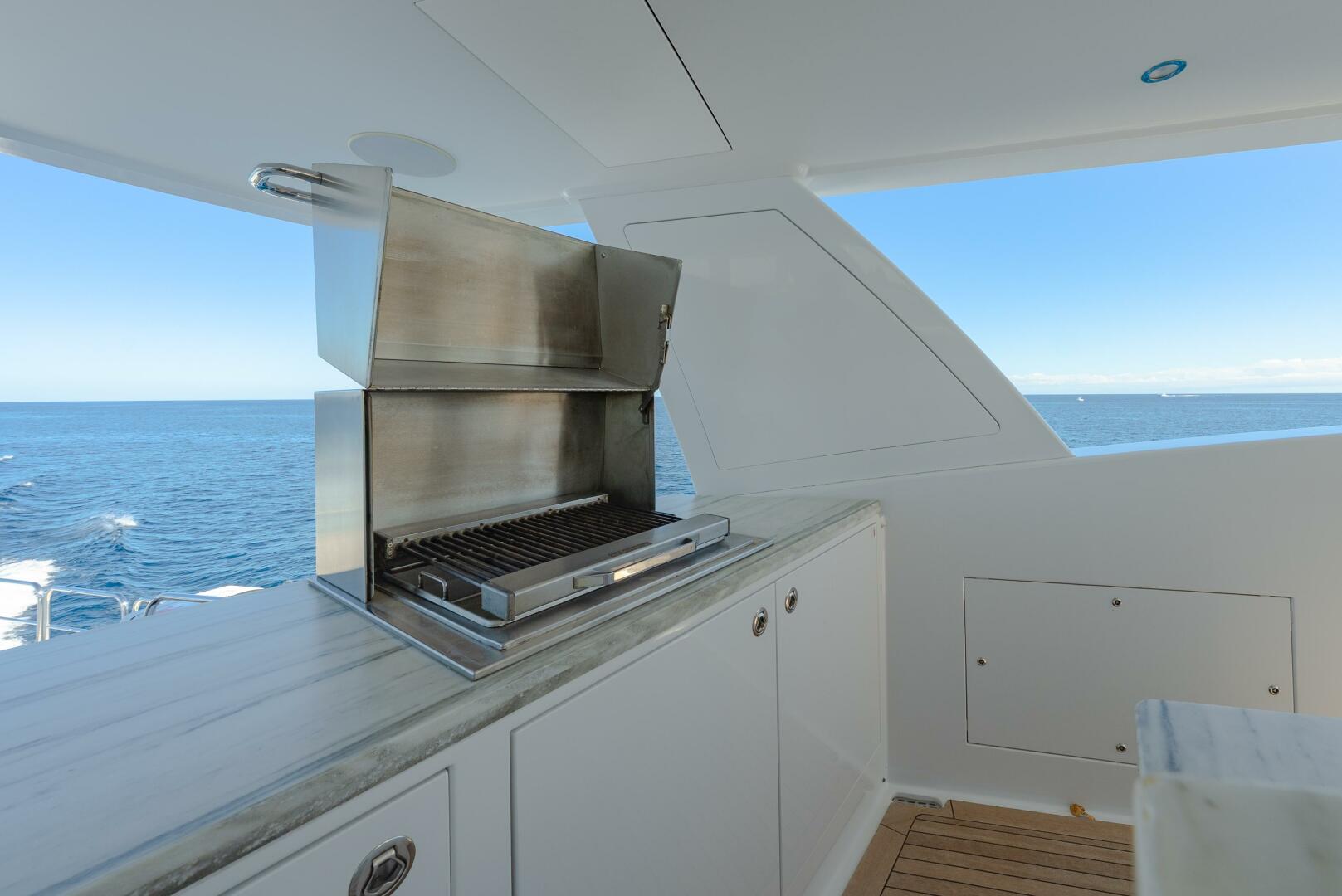 Westport-Raised Pilothouse 2018-SERENITY Port Washington-New York-United States-Flybridge Grill-5877593 | Thumbnail