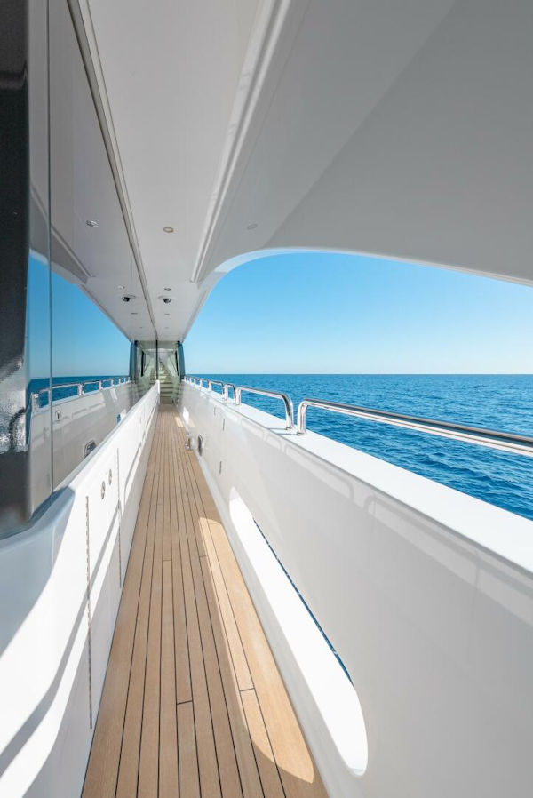 Westport-Raised Pilothouse 2018-SERENITY Port Washington-New York-United States-Side Deck-5877603