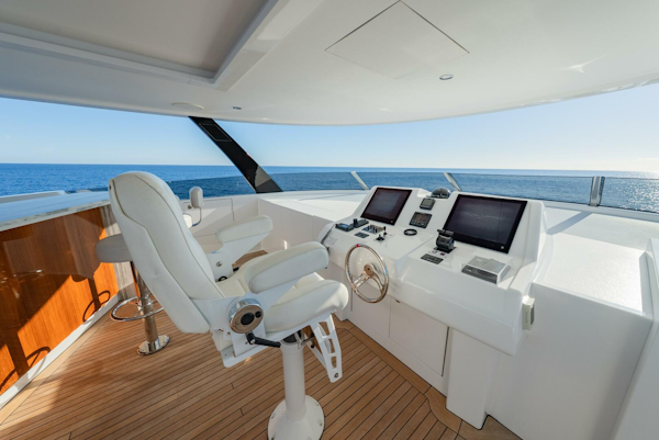 Westport-Raised Pilothouse 2018-SERENITY Port Washington-New York-United States-Flybridge Helm-5877595
