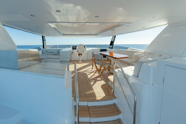 Westport-Raised Pilothouse 2018-SERENITY Port Washington-New York-United States-Flybridge-5877590