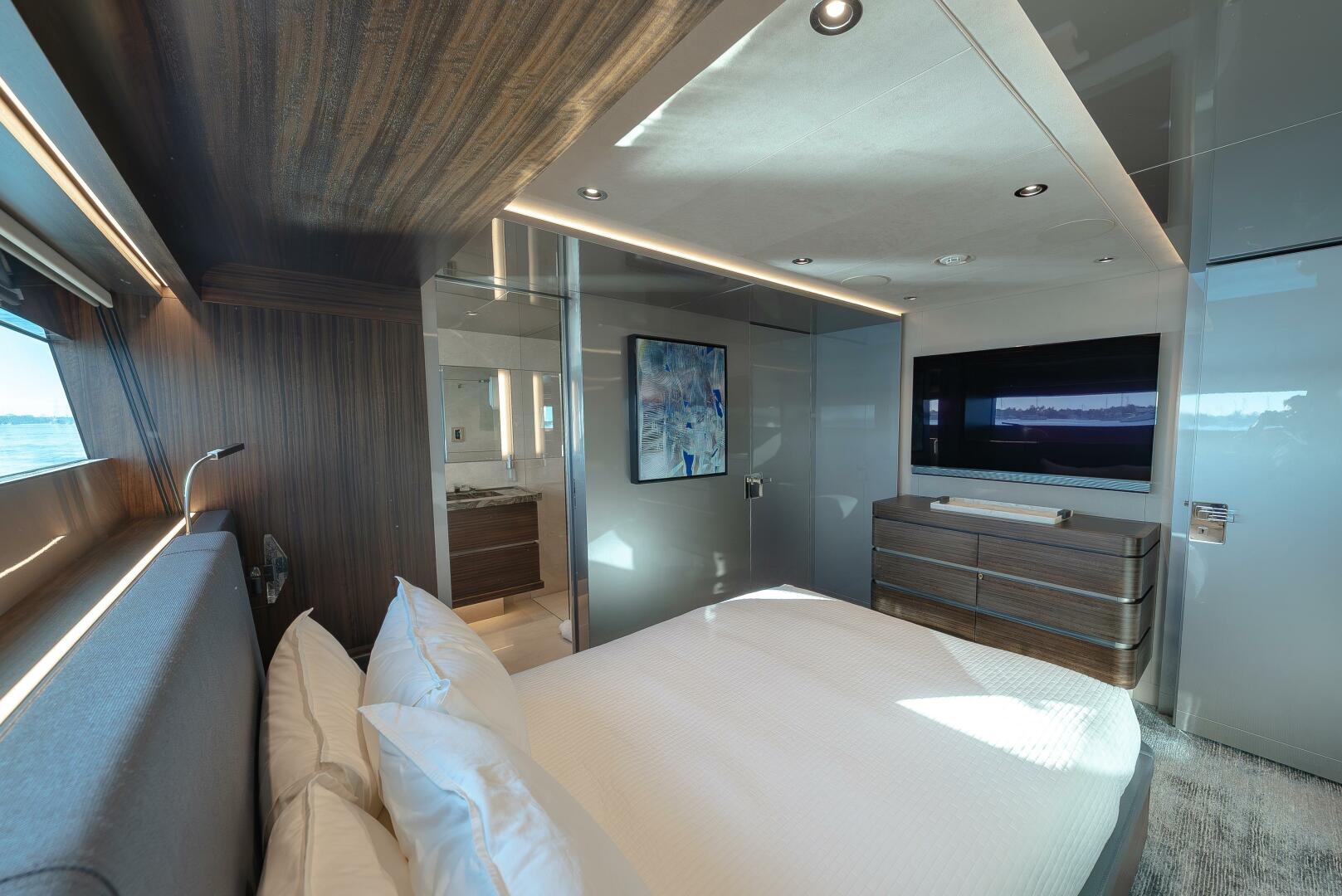 Westport-Raised Pilothouse 2018-SERENITY Port Washington-New York-United States-Guest Stateroom-5877585 | Thumbnail