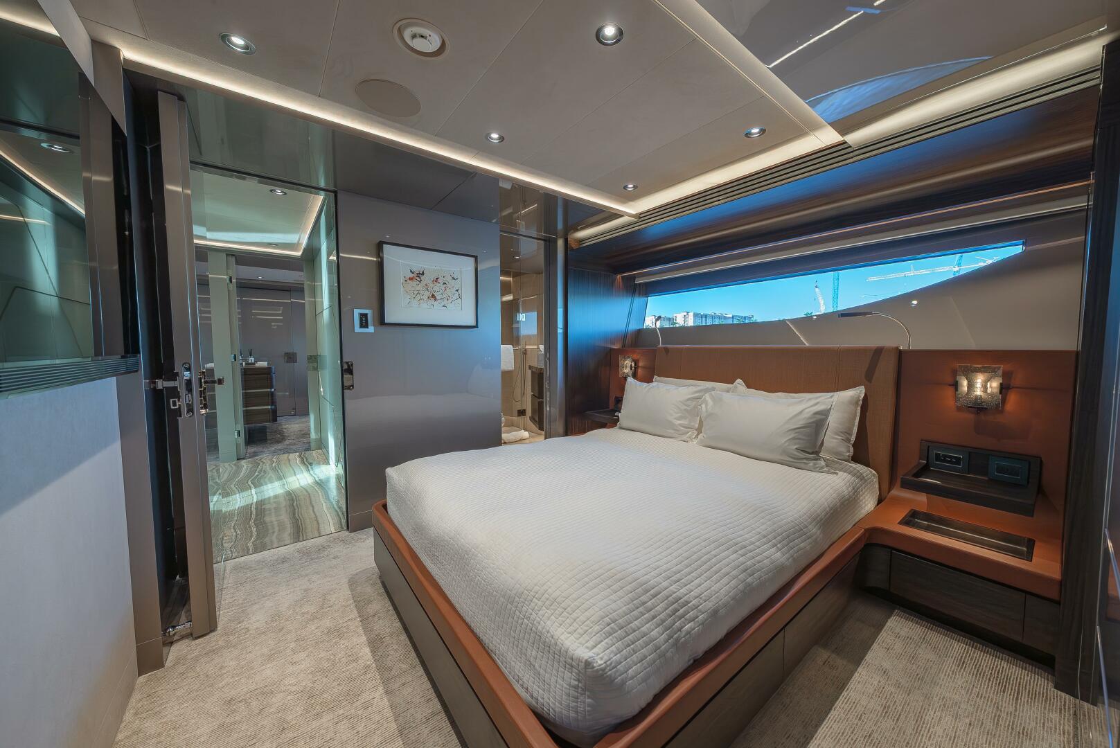 Westport-Raised Pilothouse 2018-SERENITY Port Washington-New York-United States-Guest Stateroom-5877583 | Thumbnail