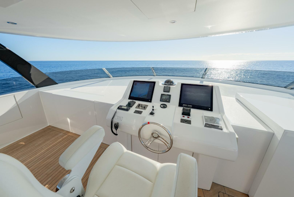 Westport-Raised Pilothouse 2018-SERENITY Port Washington-New York-United States-Flybridge Helm-5877596