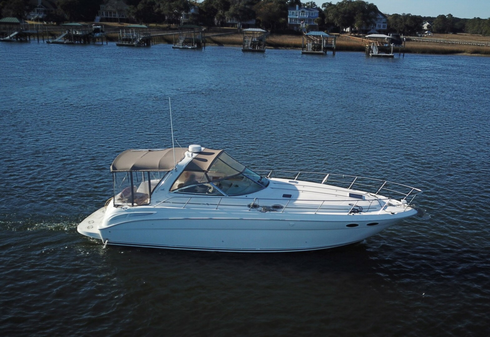 Sea Ray 38' 1999 Mount Pleasant, South Carolina