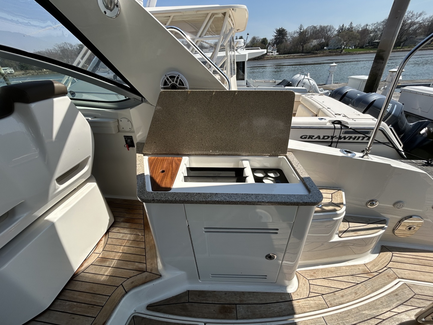 Sea Ray-350 Sundancer 2014 -Greenwich-Connecticut-United States-6033994 | Thumbnail