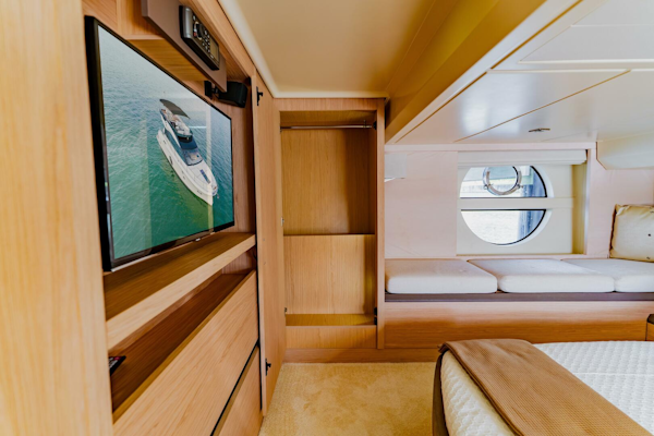 Monte Carlo-MC5 2015-Nauti Obsession  St Petersburg -Florida-United States-5861072
