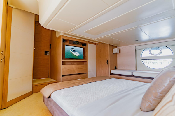 Monte Carlo-MC5 2015-Nauti Obsession  St Petersburg -Florida-United States-5861073