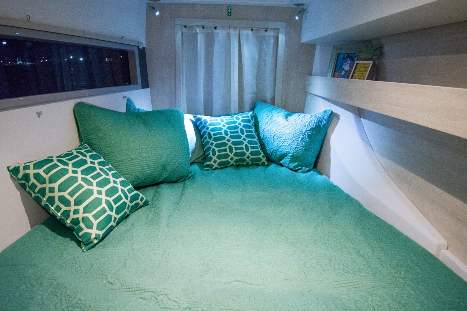 Robertson & Caine-Leopard 2018-Isola Norwalk-Connecticut-United States-6012740 | Thumbnail