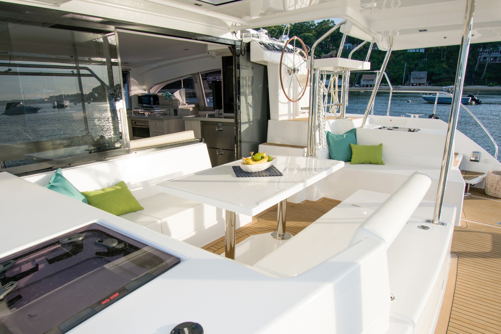 Robertson & Caine-Leopard 2018-Isola Norwalk-Connecticut-United States-6012748 | Thumbnail