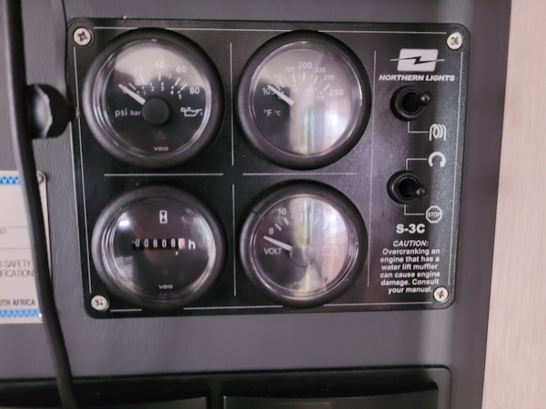 Robertson & Caine-Leopard 2018-Isola Norwalk-Connecticut-United States-6014258