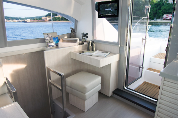 Robertson & Caine-Leopard 2018-Isola Norwalk-Connecticut-United States-6012745