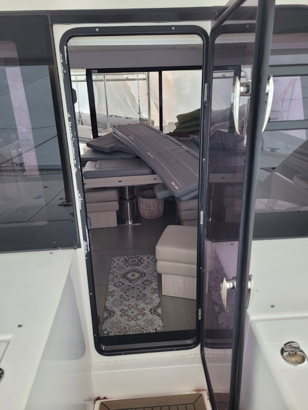 Robertson & Caine-Leopard 2018-Isola Norwalk-Connecticut-United States-6014246