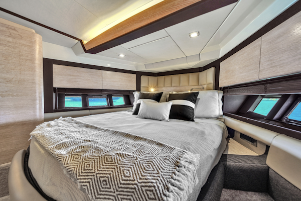 Azimut-64 FLY 2012 -Pompano Beach-Florida-United States-5862207