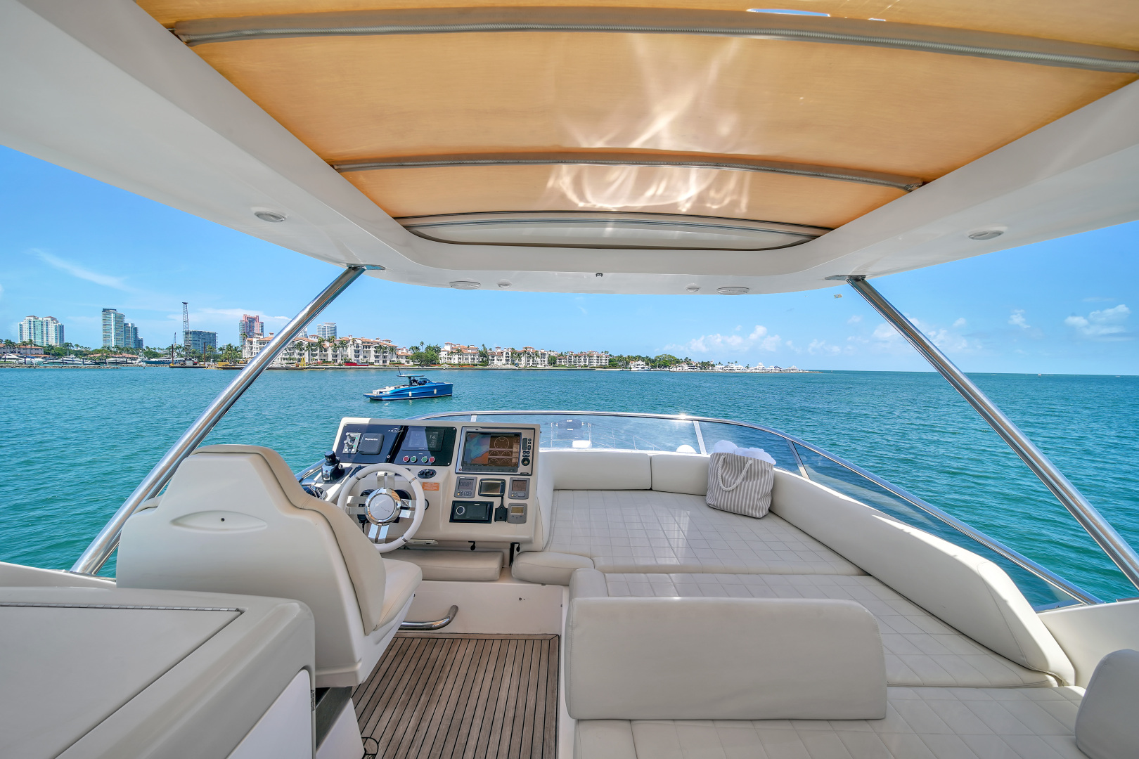 Azimut-64 FLY 2012 -Pompano Beach-Florida-United States-5862176 | Thumbnail
