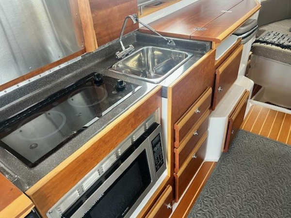 Cutwater-32 CB 2021-Yachtpuppy Annapolis-Maryland-United States-5862417
