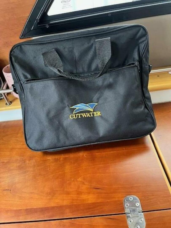 Cutwater-32 CB 2021-Yachtpuppy Annapolis-Maryland-United States-5862424