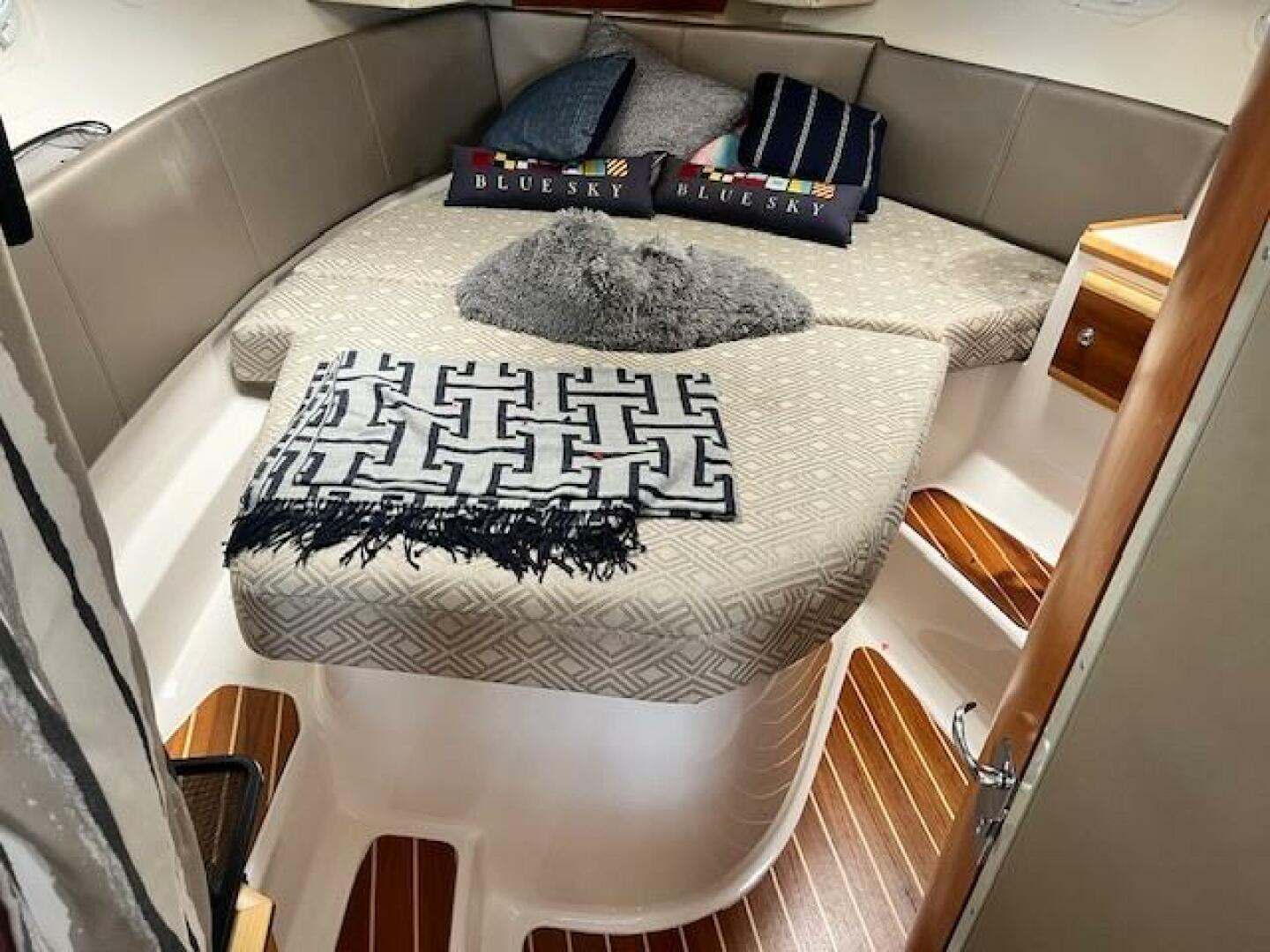 Cutwater-32 CB 2021-Yachtpuppy Annapolis-Maryland-United States-5862421 | Thumbnail