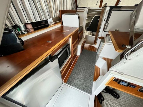 Cutwater-32 CB 2021-Yachtpuppy Annapolis-Maryland-United States-5862426