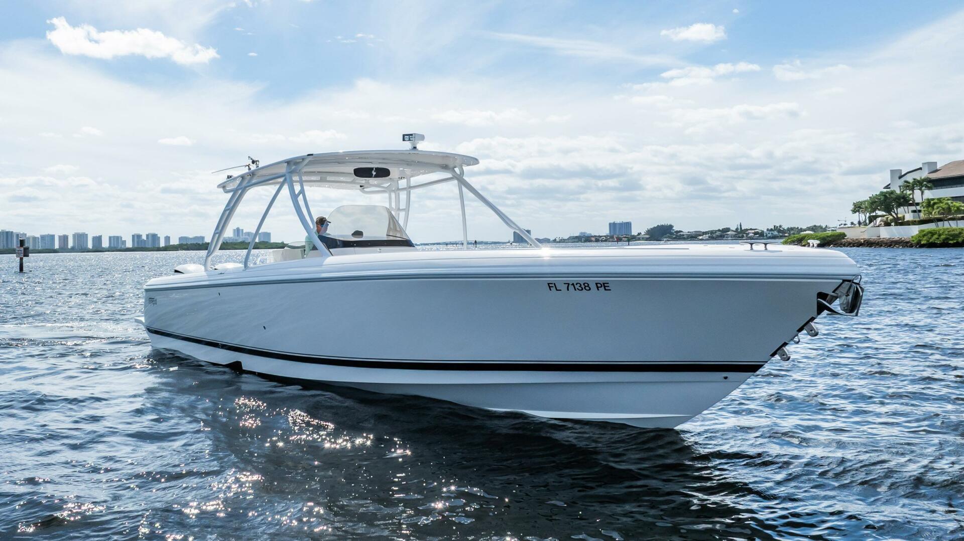 Intrepid-400 Open 2011 -Palm Beach-Florida-United States-5863160 | Thumbnail