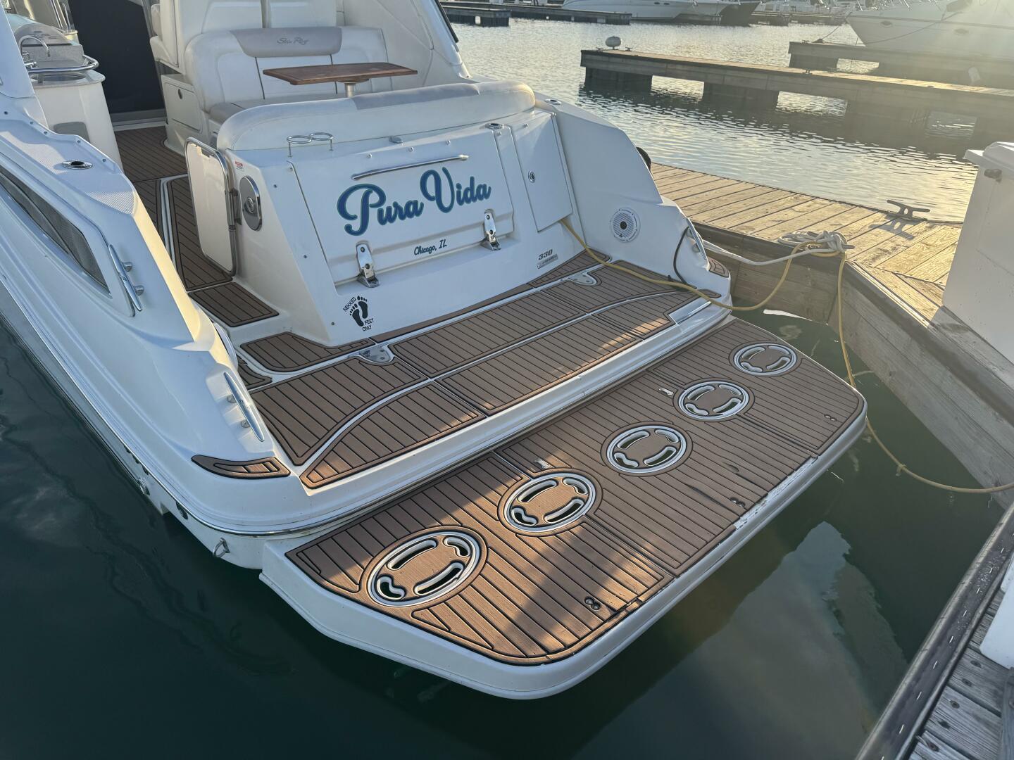 Sea Ray-330 Sundancer 2011-Pura Vida Chicago-Illinois-United States-5871850 | Thumbnail