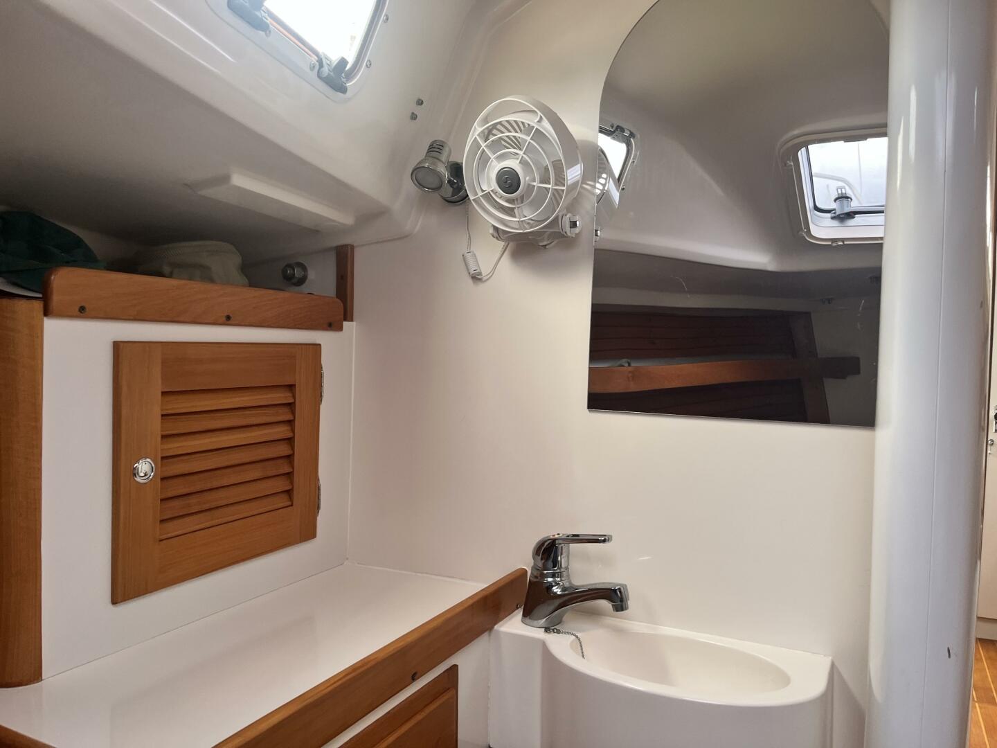 J Boats-J/32 1998-Patriot New Orleans-Louisiana-United States-1998 J/32  Forward Cabin Fan-5872987 | Thumbnail