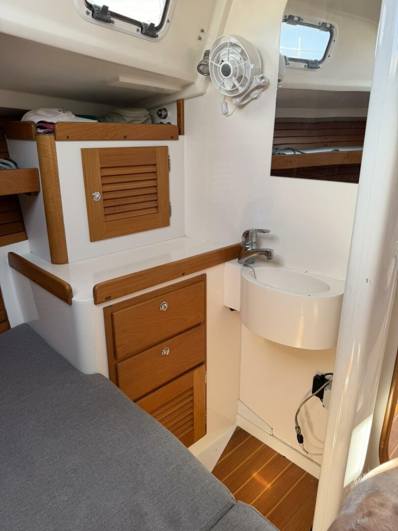 J Boats-J/32 1998-Patriot New Orleans-Louisiana-United States-1998 J/32  Forward Cabin Sink-5868077 | Thumbnail