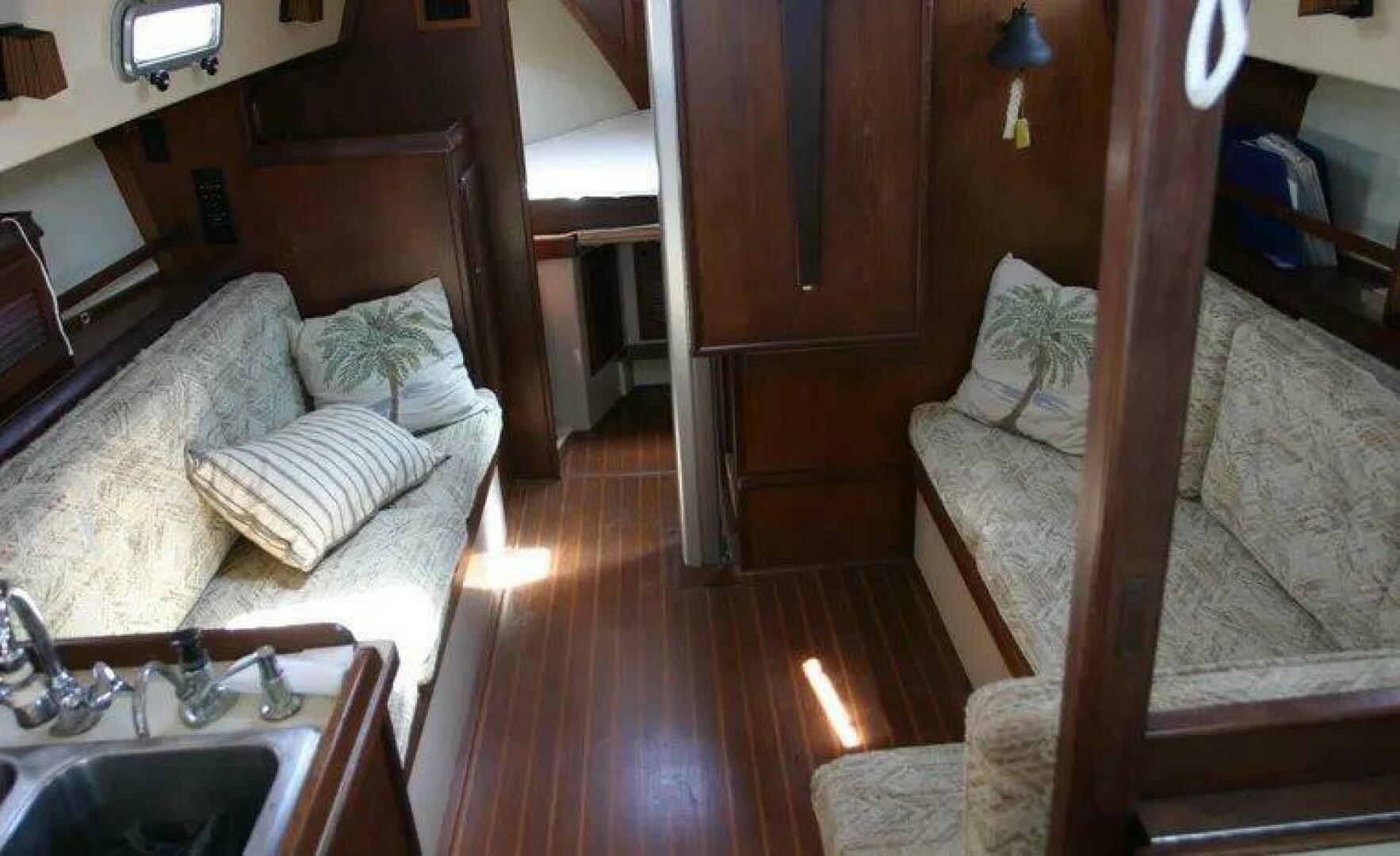 Island Packet-31 1986 -Aransas Pass-Texas-United States-5864831 | Thumbnail