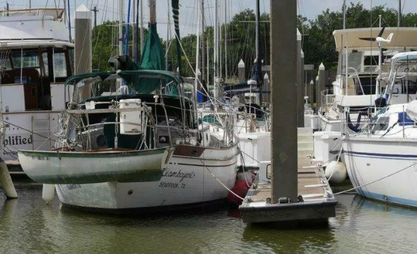 Tayana-37 1979-Flamboyant Kemah, TX-Texas-United States-5864949 | Thumbnail