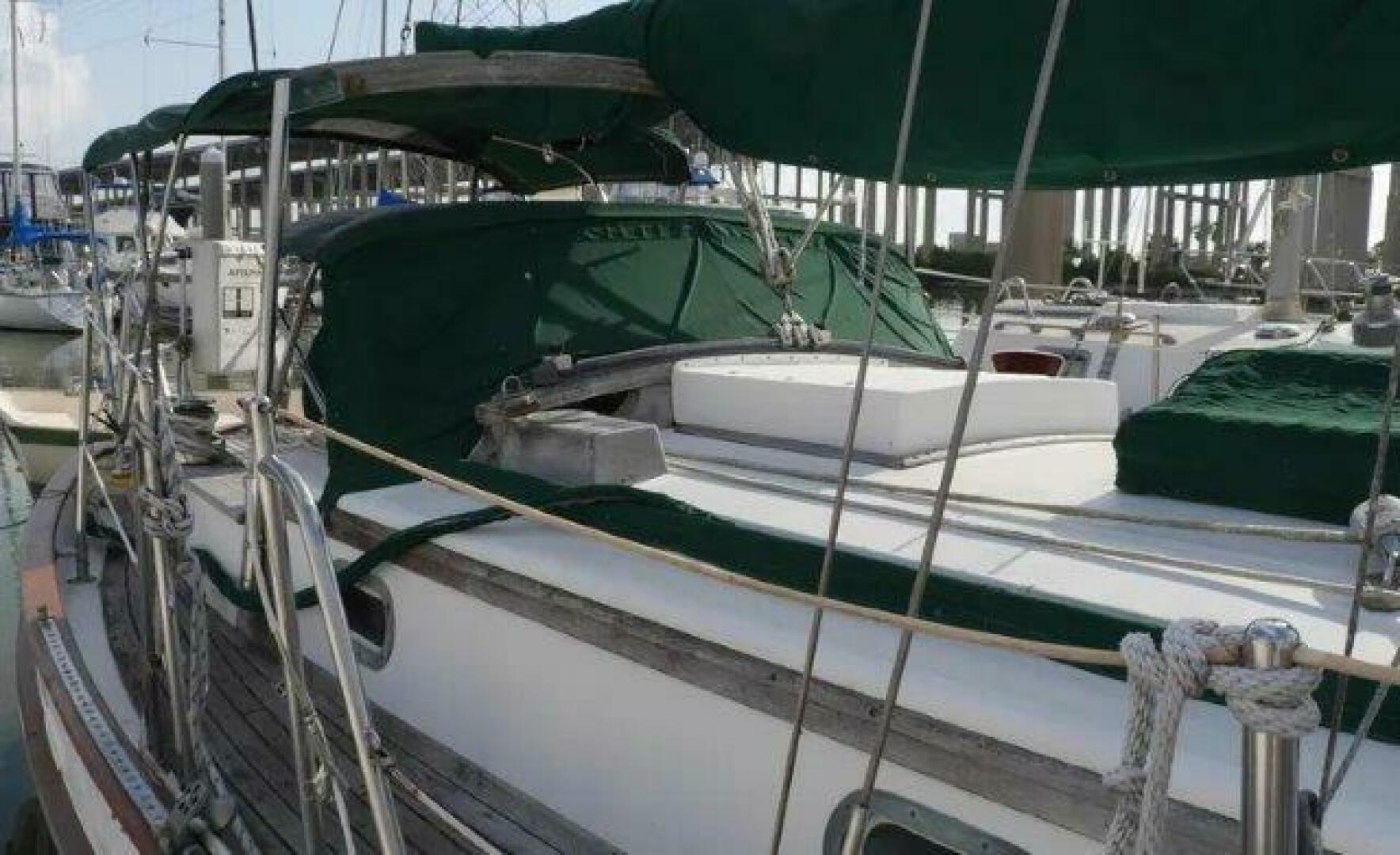 Tayana-37 1979-Flamboyant Kemah, TX-Texas-United States-5864918 | Thumbnail