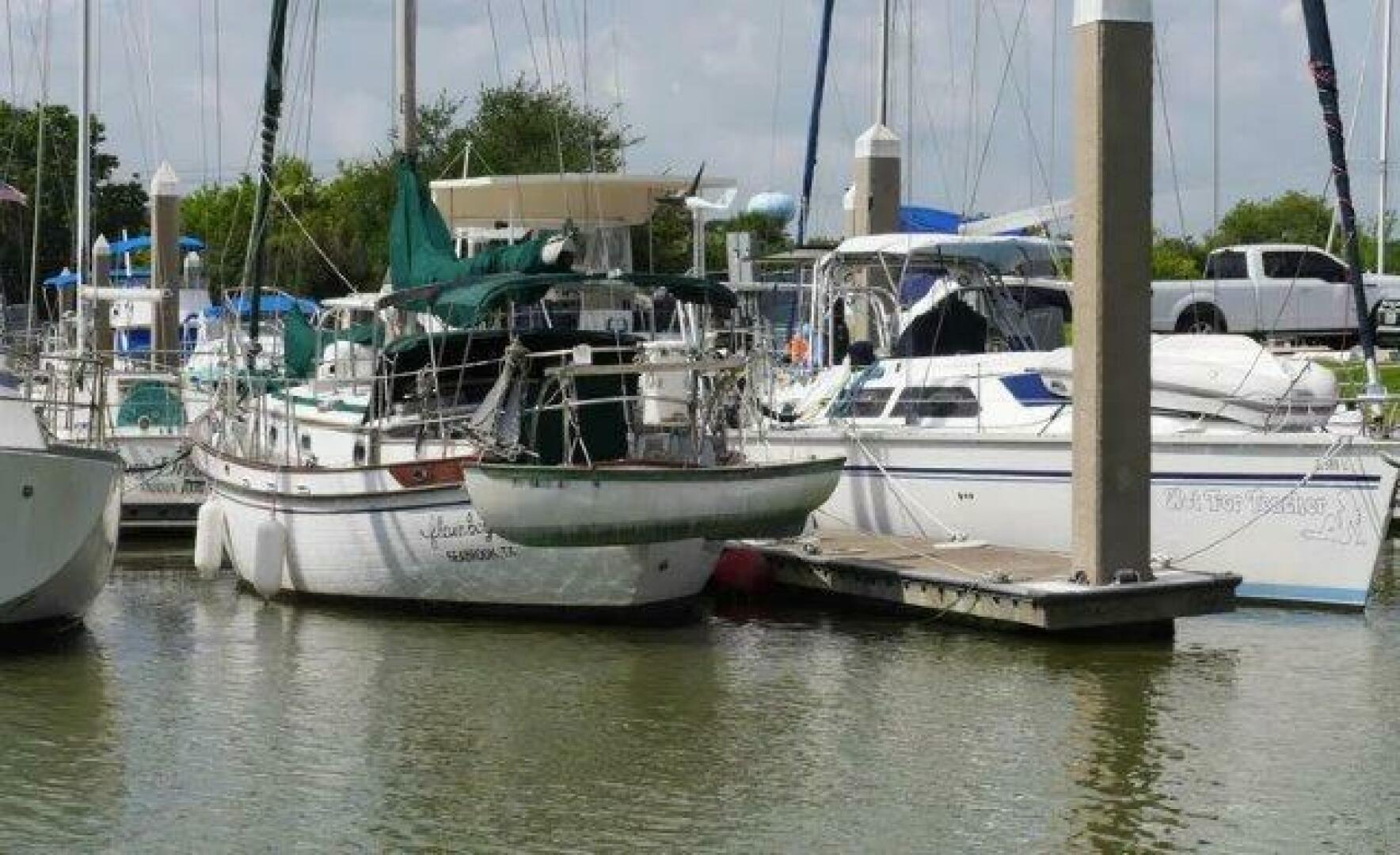 Tayana-37 1979-Flamboyant Kemah, TX-Texas-United States-5864950 | Thumbnail
