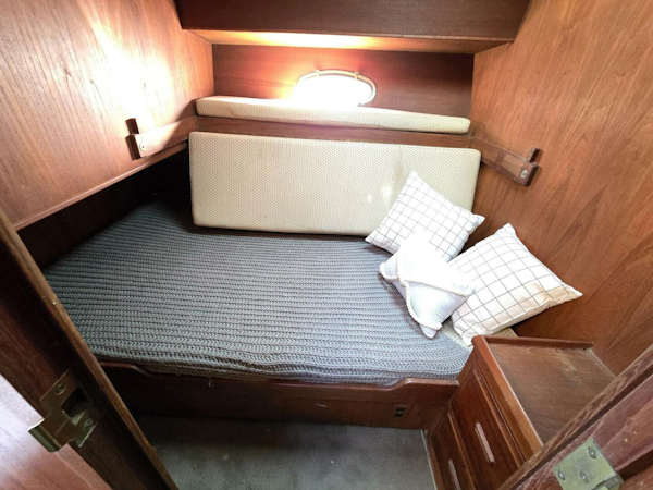 Cooper-Prowler 1991-Marys Speak Easy Seattle-Washington-United States-5868129